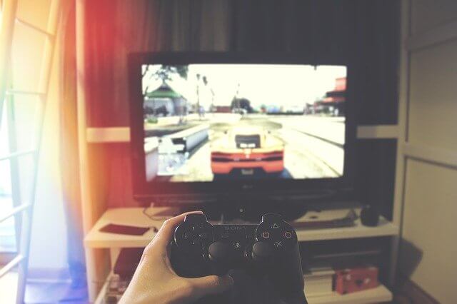 Imagen de un televisor 4K utilizado para jugar a videojuegos